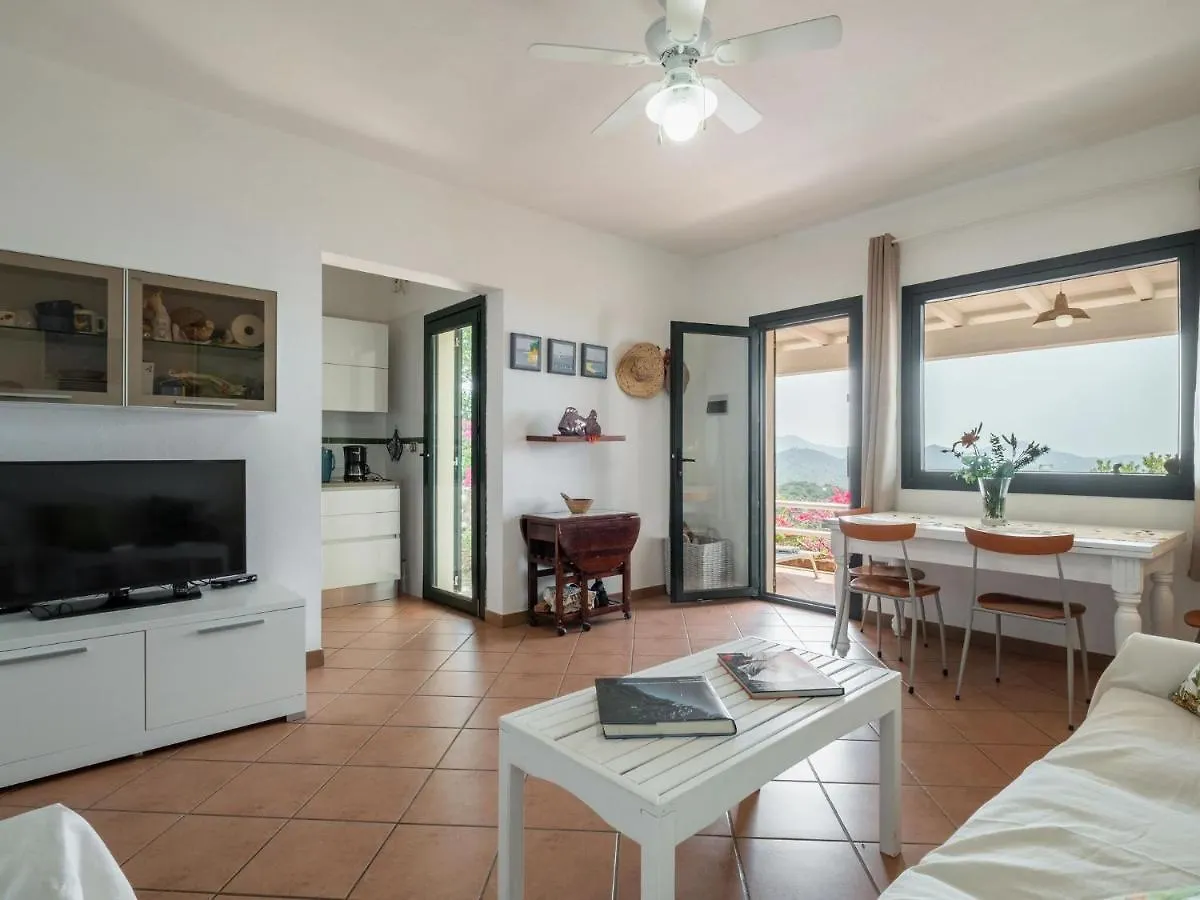 Picturesque Flat With Sea View Italien